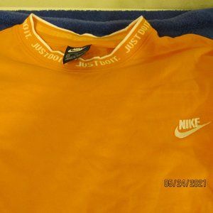 Nike T Shirt NWOT